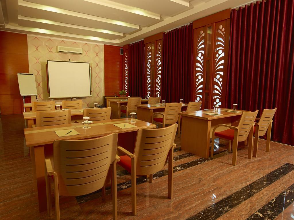 Sahati Hotel Jakarta Exterior foto