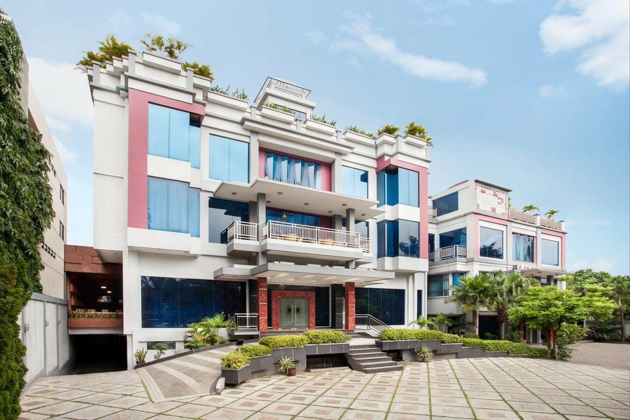 Sahati Hotel Jakarta Exterior foto